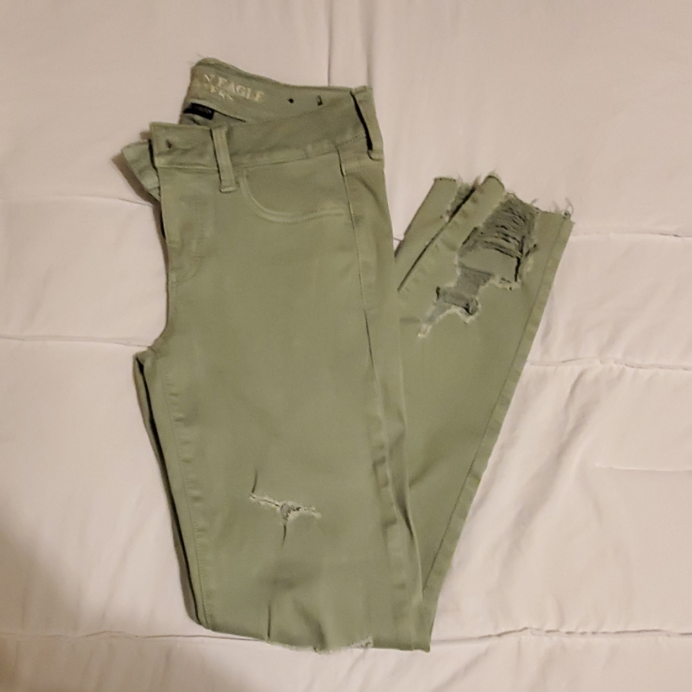 American Eagle Distressed skinny jeans